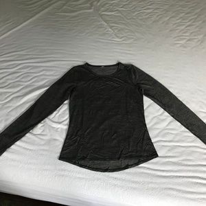 Lululemon On Track Long Sleeve Sz 4